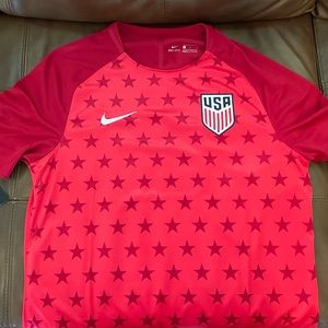New large Nike USA National Soccer team jersey.